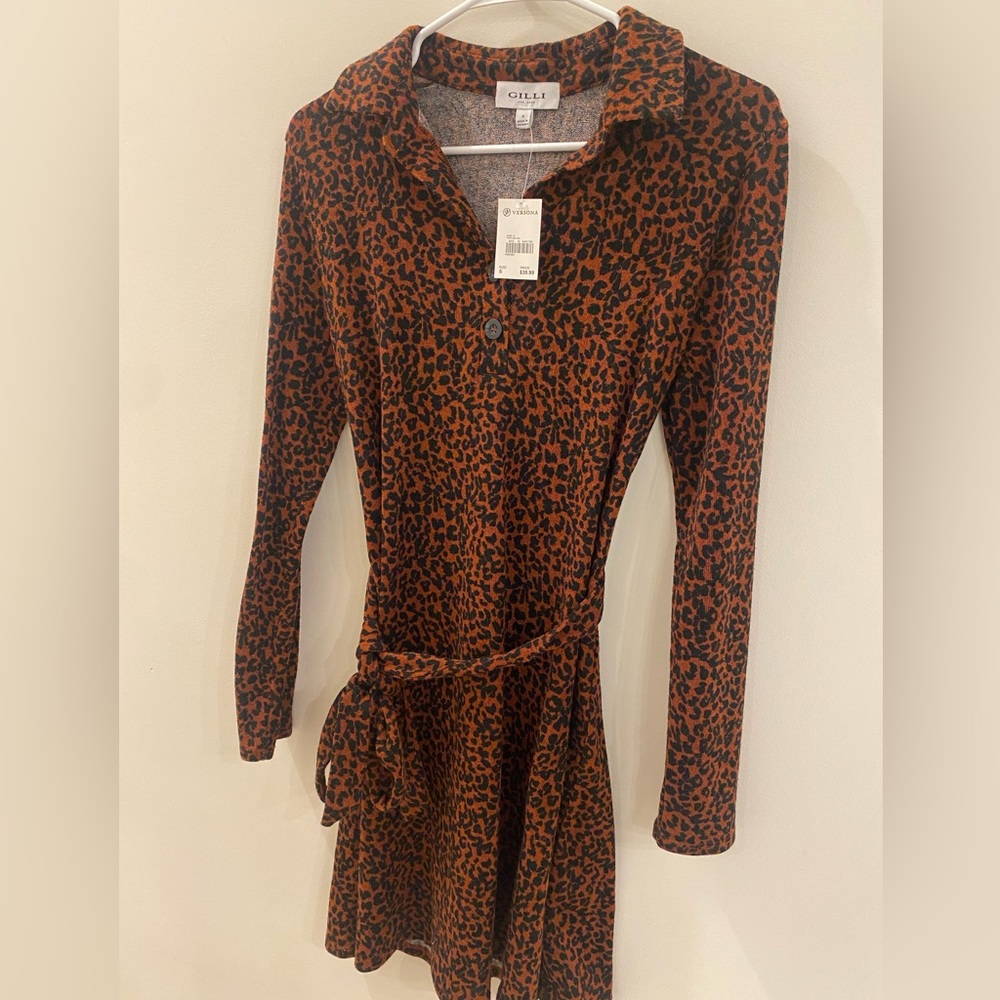 Gilli leopard print long sleeve collared dress with detachable belt NWT